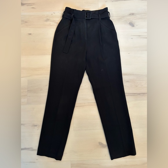 Black Aritzia pants with belt. Size 4 - Picture 3 of 4
